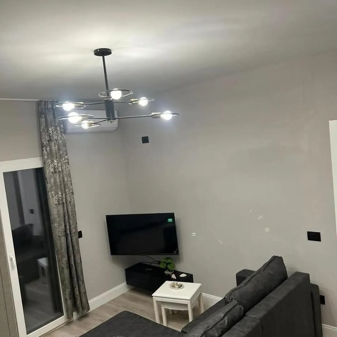 Bushati Home 2 دراس 0*,  ألبانيا